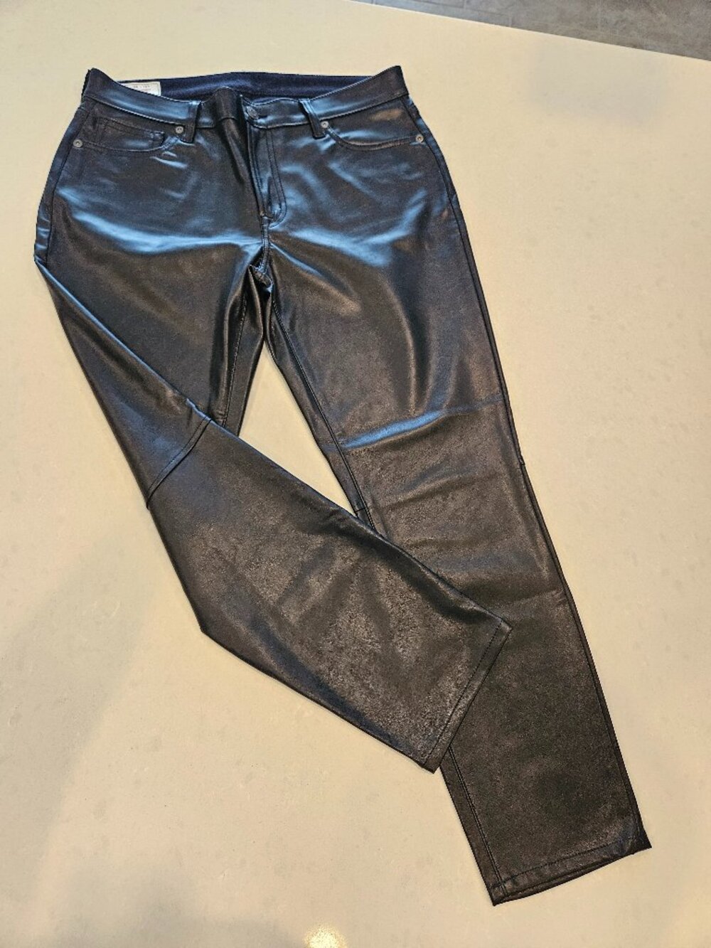 GAP True Skinny Mid Rise Faux Leather Jeans - Black - Size 30 | 10 Petite